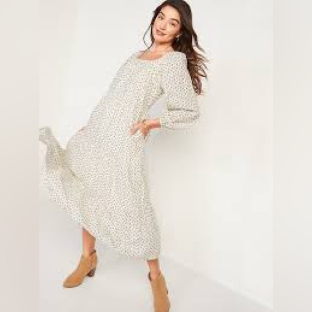Old Navy Cream/Ivory with Gold Accents Tiered Maxi Dress Size Small